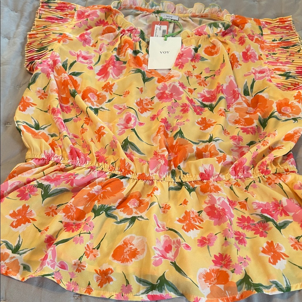 3 for 30$ Voy Floral Ruffle Sleeve Blouse - Yellow and Pink NWT